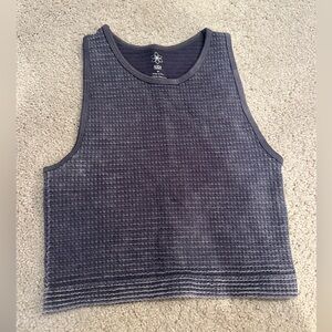 Aura high neck lilac tank